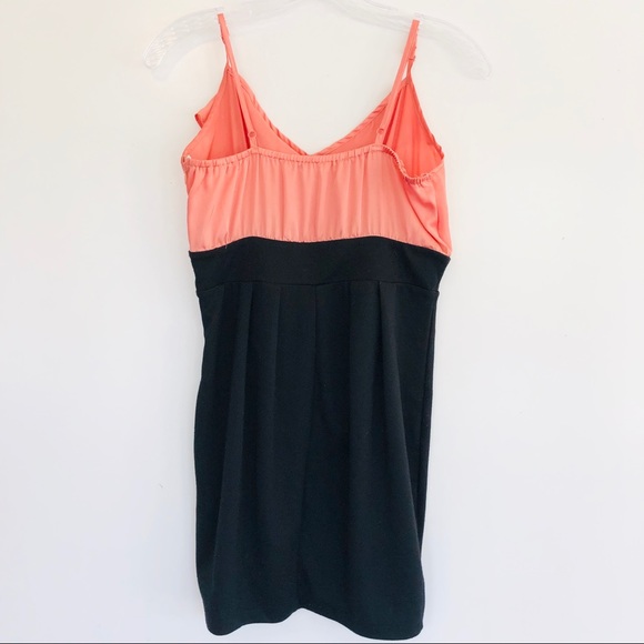 F21 Black & Peach Mini Dress Size Medium - Picture 6 of 7